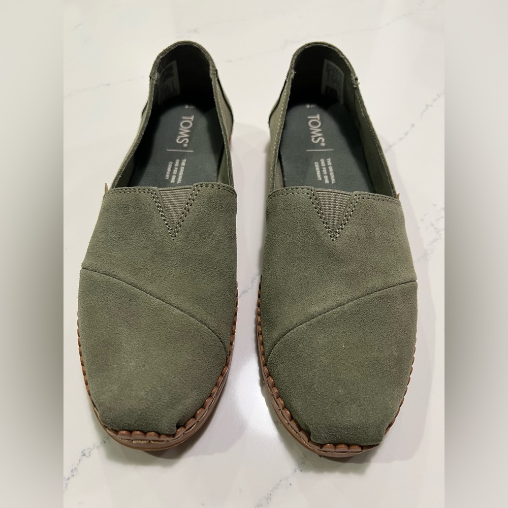 SIZE 6 SUEDE TOMS PERFECT CONDITION NEVER WORN